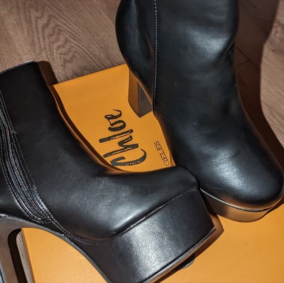 NWT Chase & Chloe Booties - Picture 5 of 8